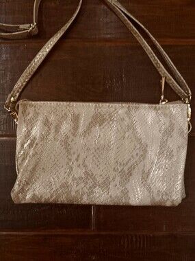 Chelsea Hill Beige Textured Crossbody Wristlet Bag